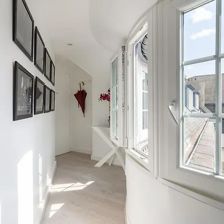 Parisian In The 16th Apartment *